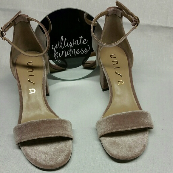 unisa pink sandals